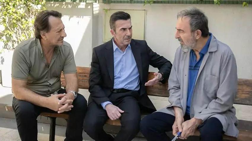 ‘Arka Sokaklar' efsanesi ekranlara geri döndü! Rıza Baba öldü mü?