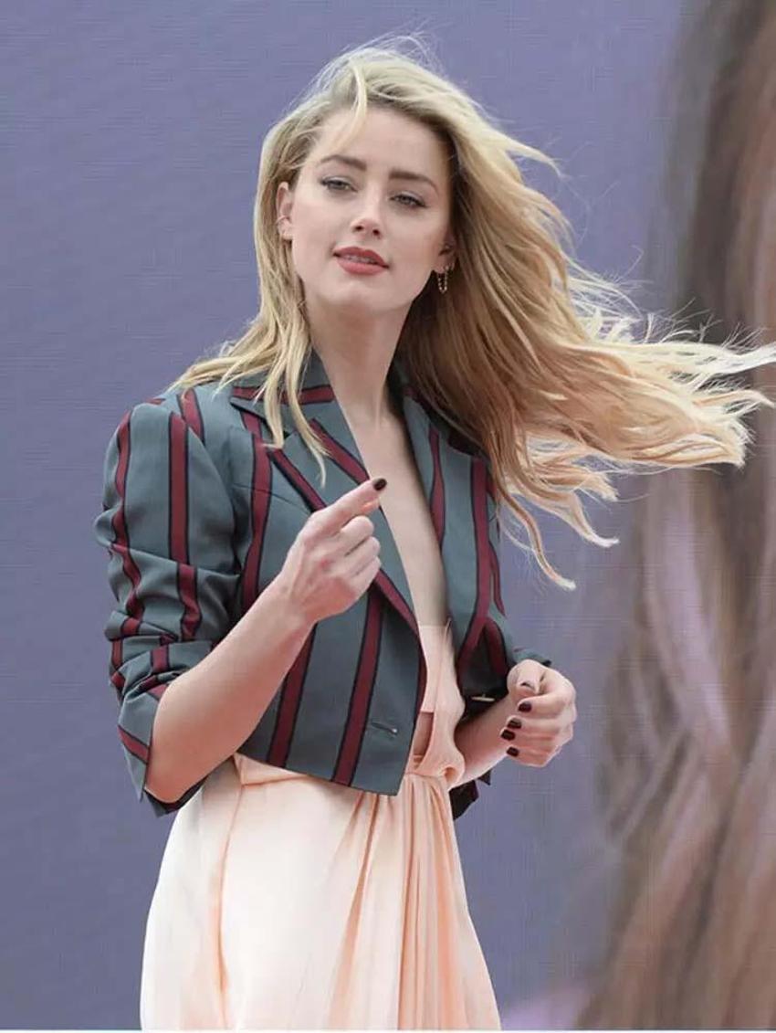 Amber Heard olaylı davayı kaybettikten sonra koltuk değnekleriyle görüntülendi!