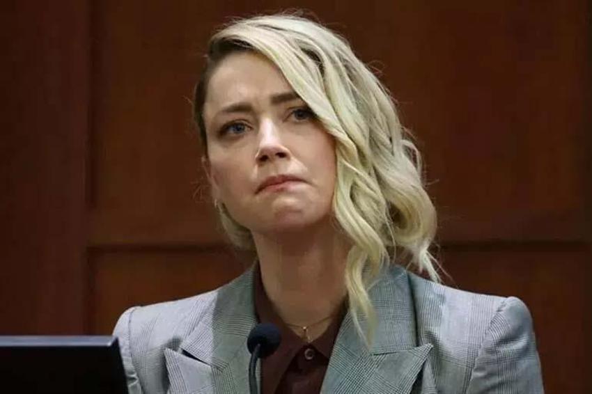 Amber Heard olaylı davayı kaybettikten sonra koltuk değnekleriyle görüntülendi!