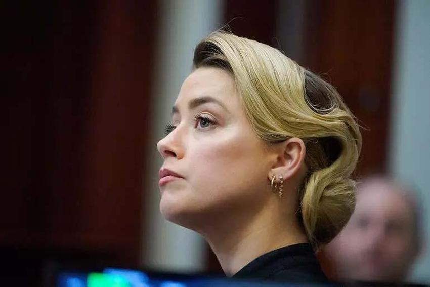 Amber Heard olaylı davayı kaybettikten sonra koltuk değnekleriyle görüntülendi!