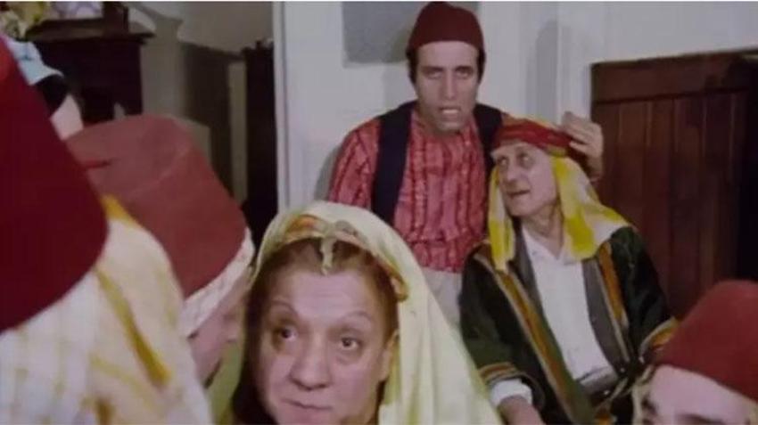 Tosun Paşa filminin çekimlerinde deveden düşerek ölmüştü! Akil Öztuna'nın kızı da kendisi kadar ünlüymüş!