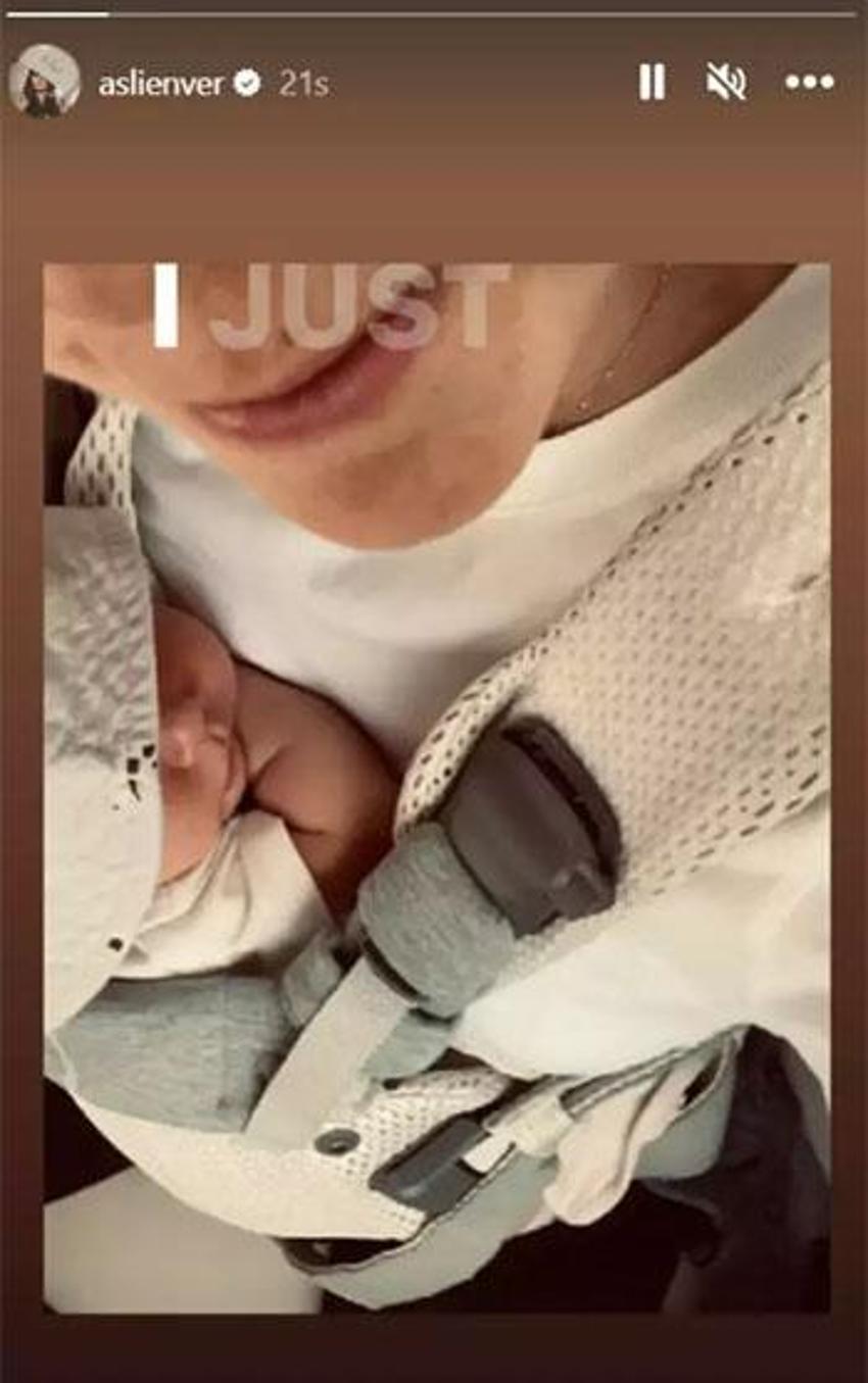 Aslı Enver kızının yüzünü gösterdi! Elay bebek kendisine hayran bıraktı