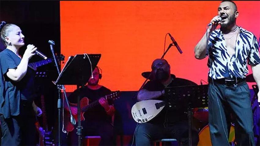 Rober Hatemo sahnede terör estirdi: 'Kim size başlayın dedi'
