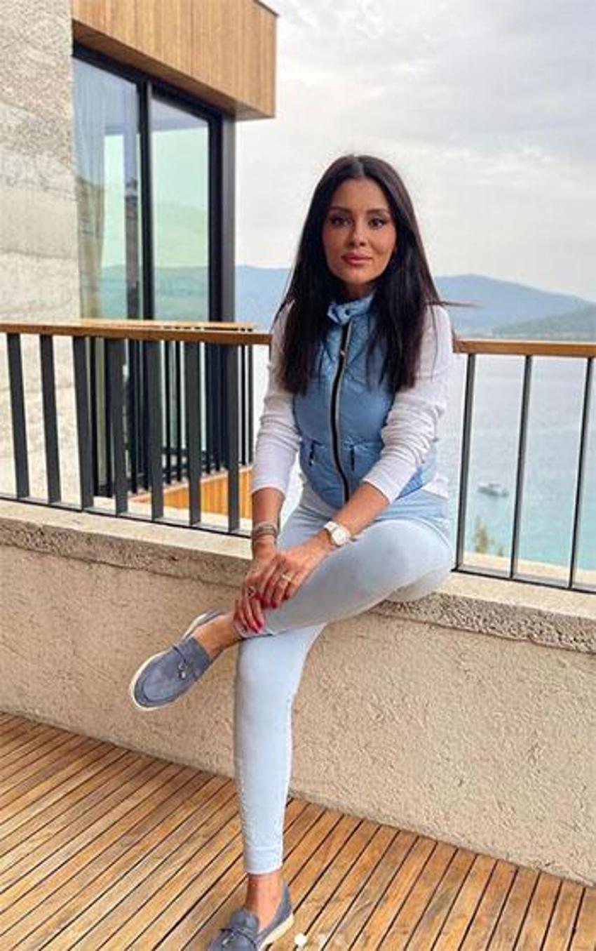 Serdar Ortaç göbeğinden zeytin yemişti: İlknur Soydaş'ın son hali şaşırttı