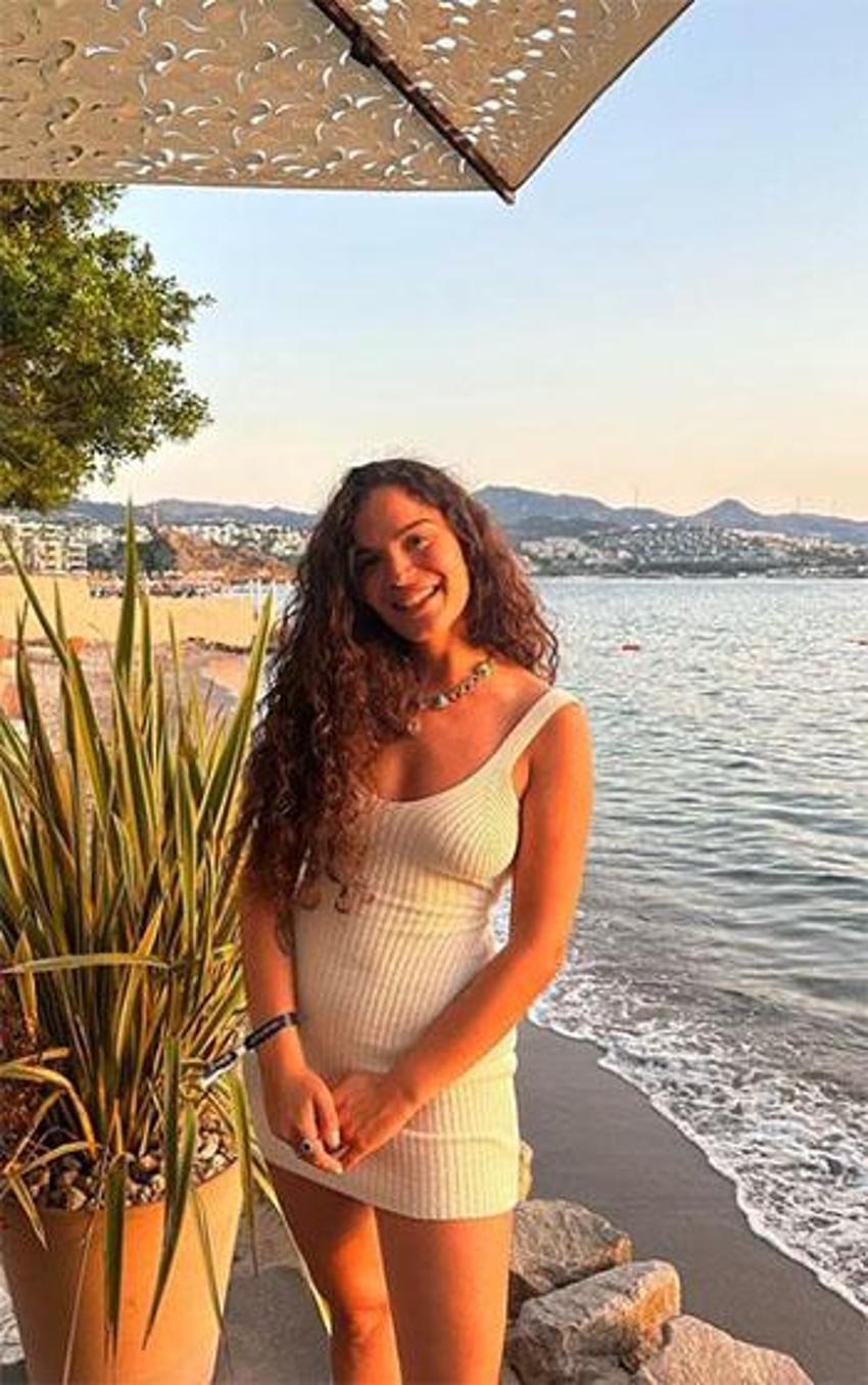 Aslı Bekiroğlu yeni aşkını ilan etti: Sevgilisi de kendisi kadar ünlü!