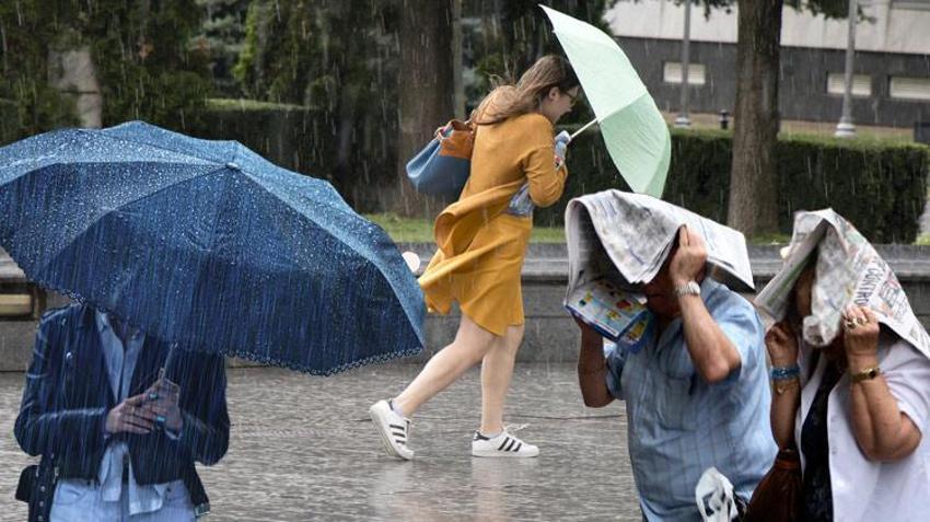 Meteoroloji'den yağmur alarmı verildi! İstanbul dahil 10 ili vuracak, işte son hava durumu raporu