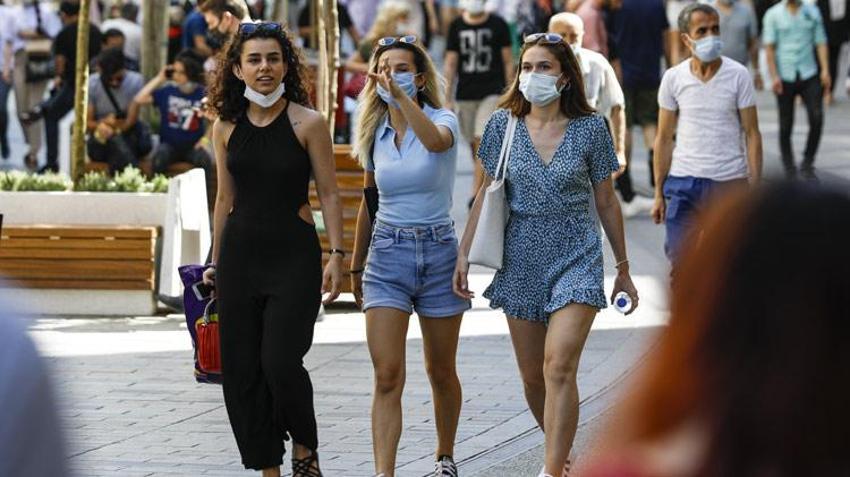 Kovid kabusu geri mi dönüyor? ‘Pozitif vaka sayısında büyük artış yaşandı