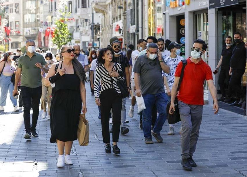 Kovid kabusu geri mi dönüyor? ‘Pozitif vaka sayısında büyük artış yaşandı