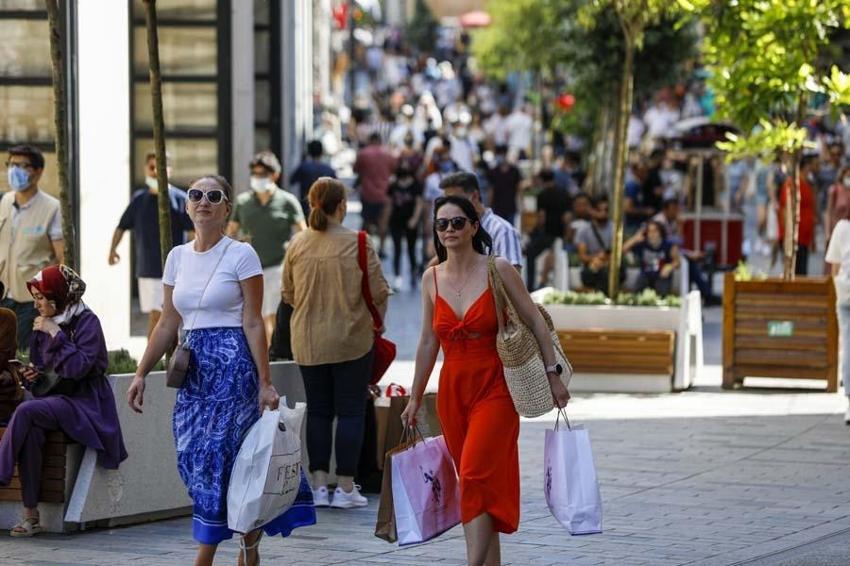 Kovid kabusu geri mi dönüyor? ‘Pozitif vaka sayısında büyük artış yaşandı