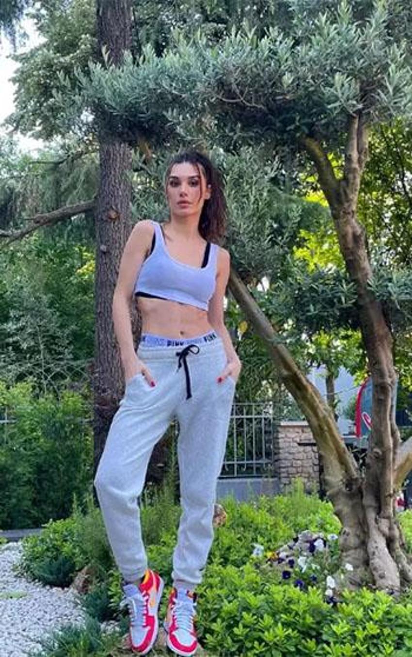 Burcu Kıratlı'dan yalnızlık itirafı! 'Hiçbir şeyden pişman değilim'