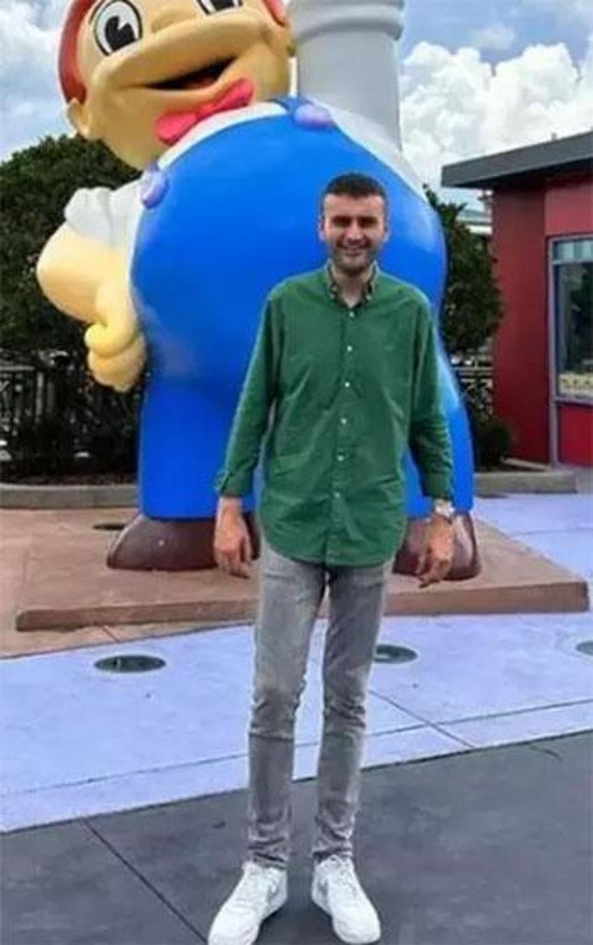 Zor günler geçiren CZN Burak'ın hastanedeki paylaşımı sevenlerini üzdü