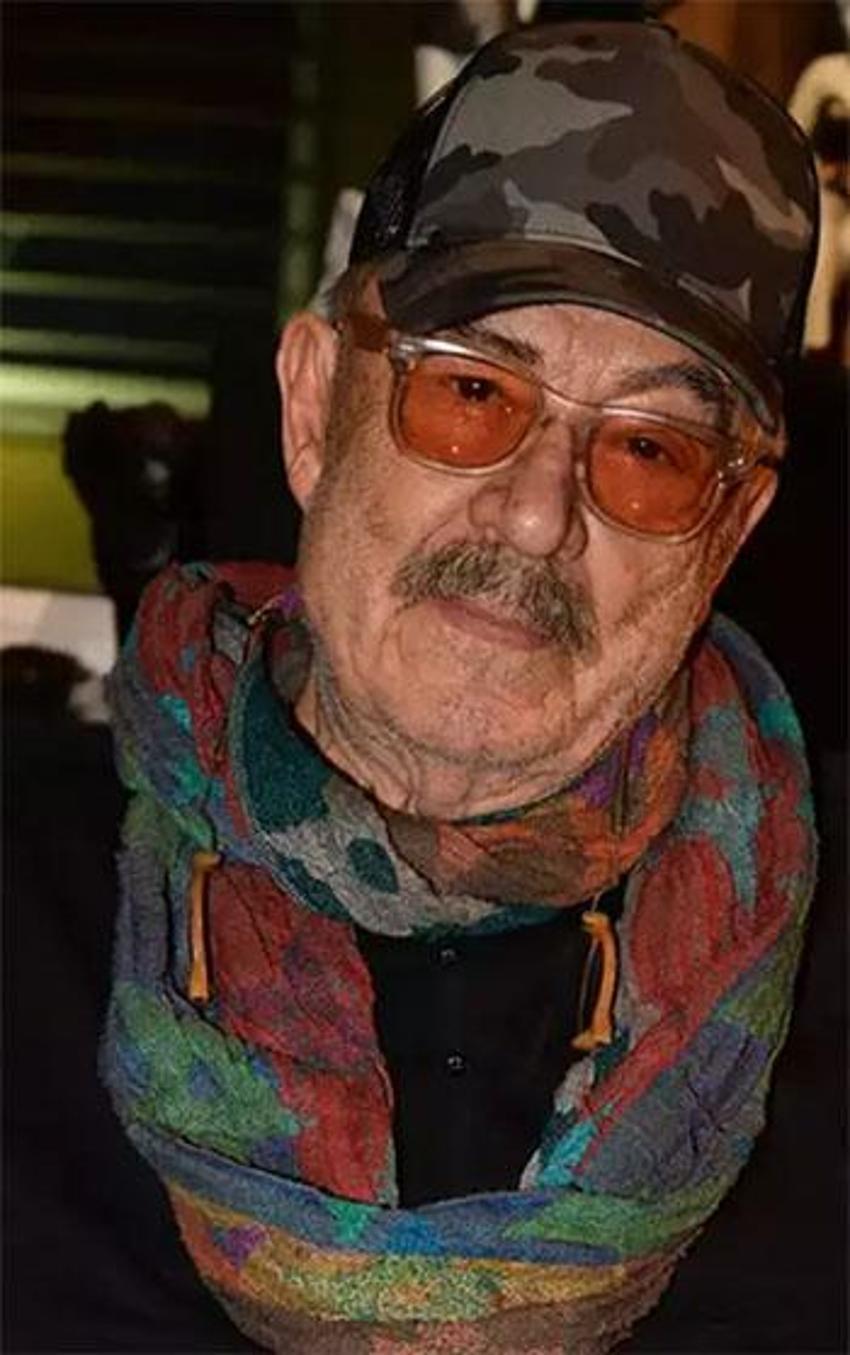 Usta oyuncu Mehmet Ulay hayatını kaybetti!