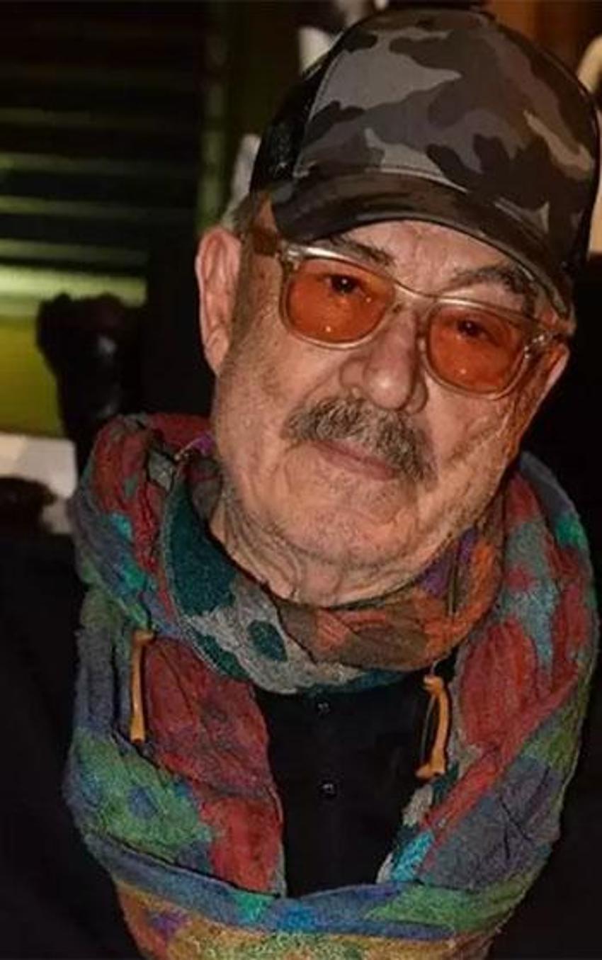 Usta oyuncu Mehmet Ulay hayatını kaybetti!