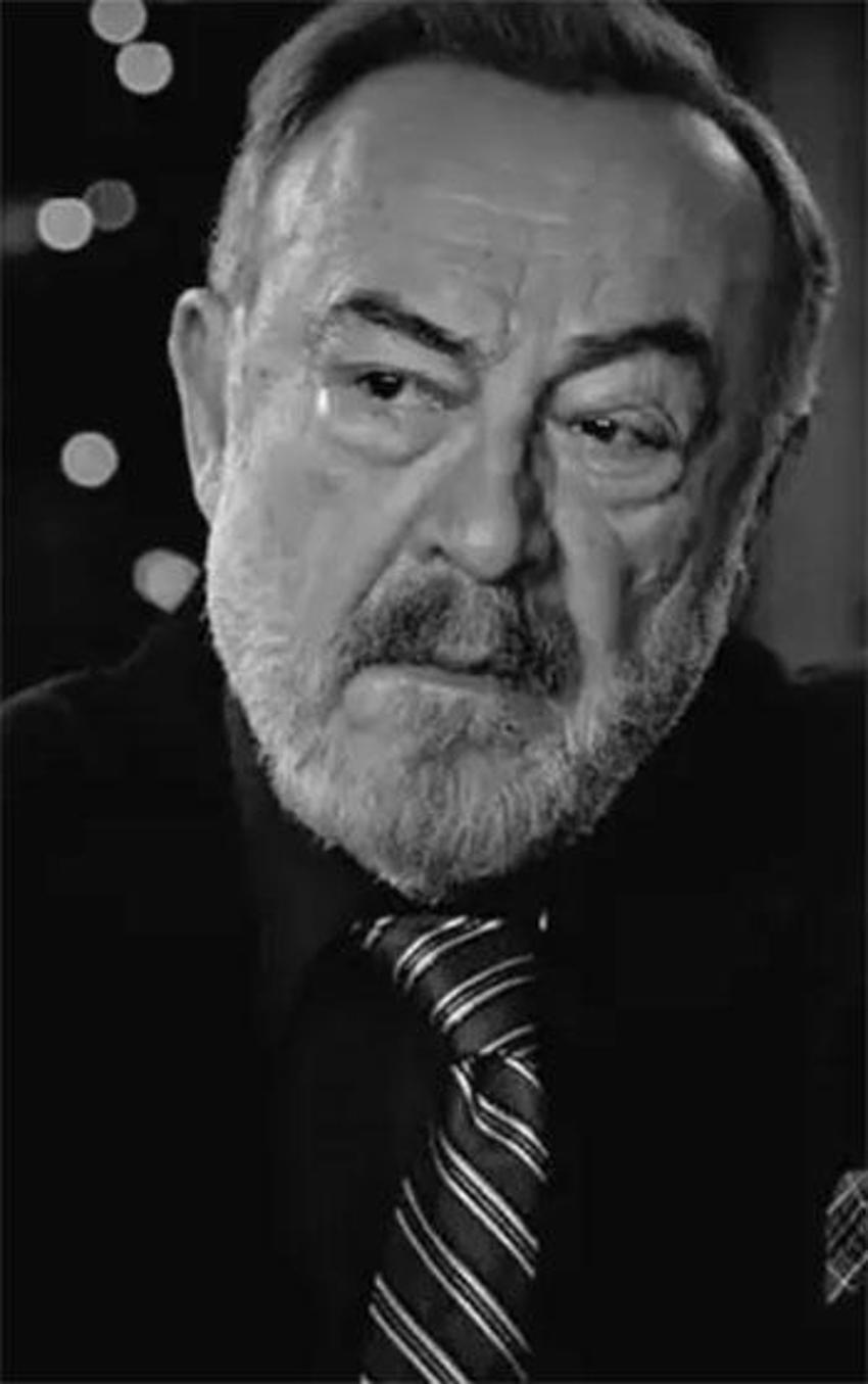 Usta oyuncu Mehmet Ulay hayatını kaybetti!