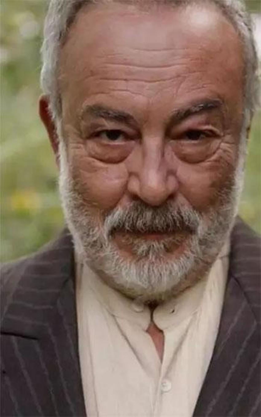 Usta oyuncu Mehmet Ulay hayatını kaybetti!