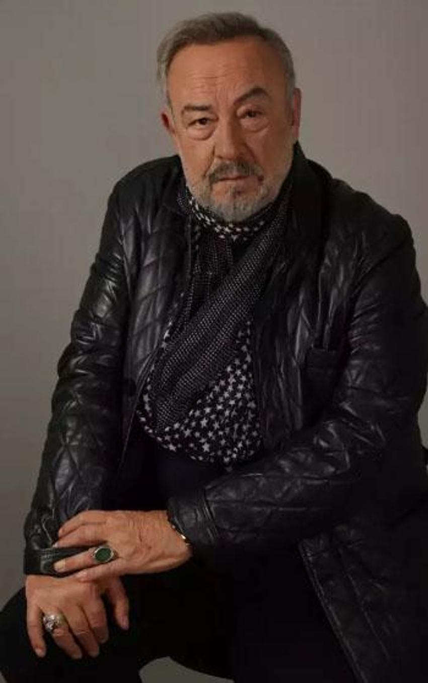 Usta oyuncu Mehmet Ulay hayatını kaybetti!