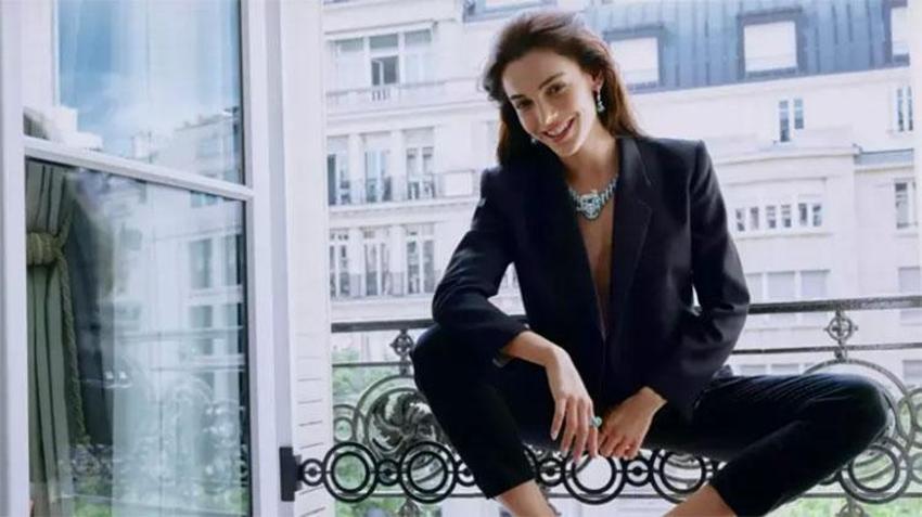 Hafsanur Sancaktutan dizideki partnerini anlattı: 'Kerem Bürsin beni cezbetti'