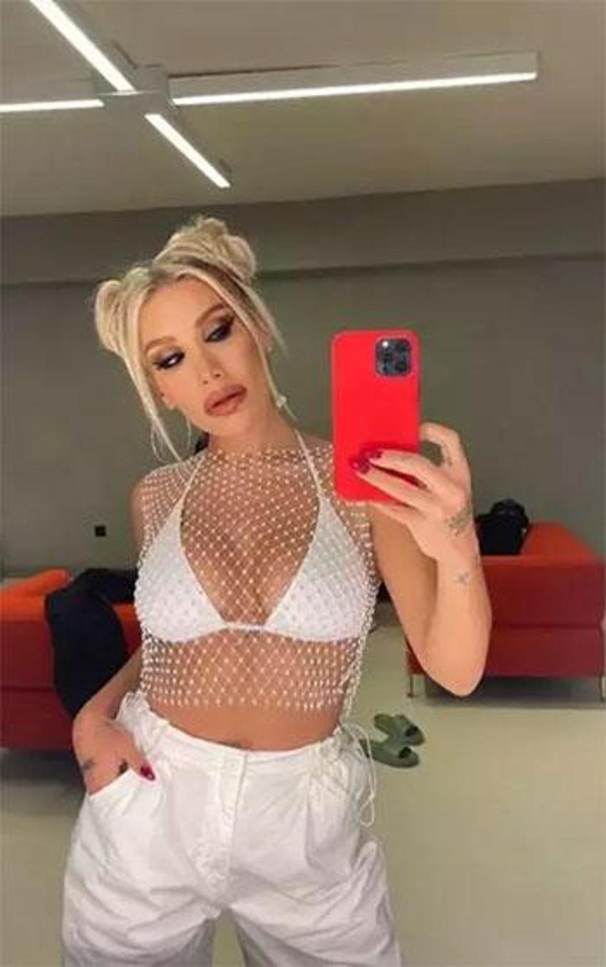 İrem Derici takipçisinin aşk sorusuna yanıt verdi