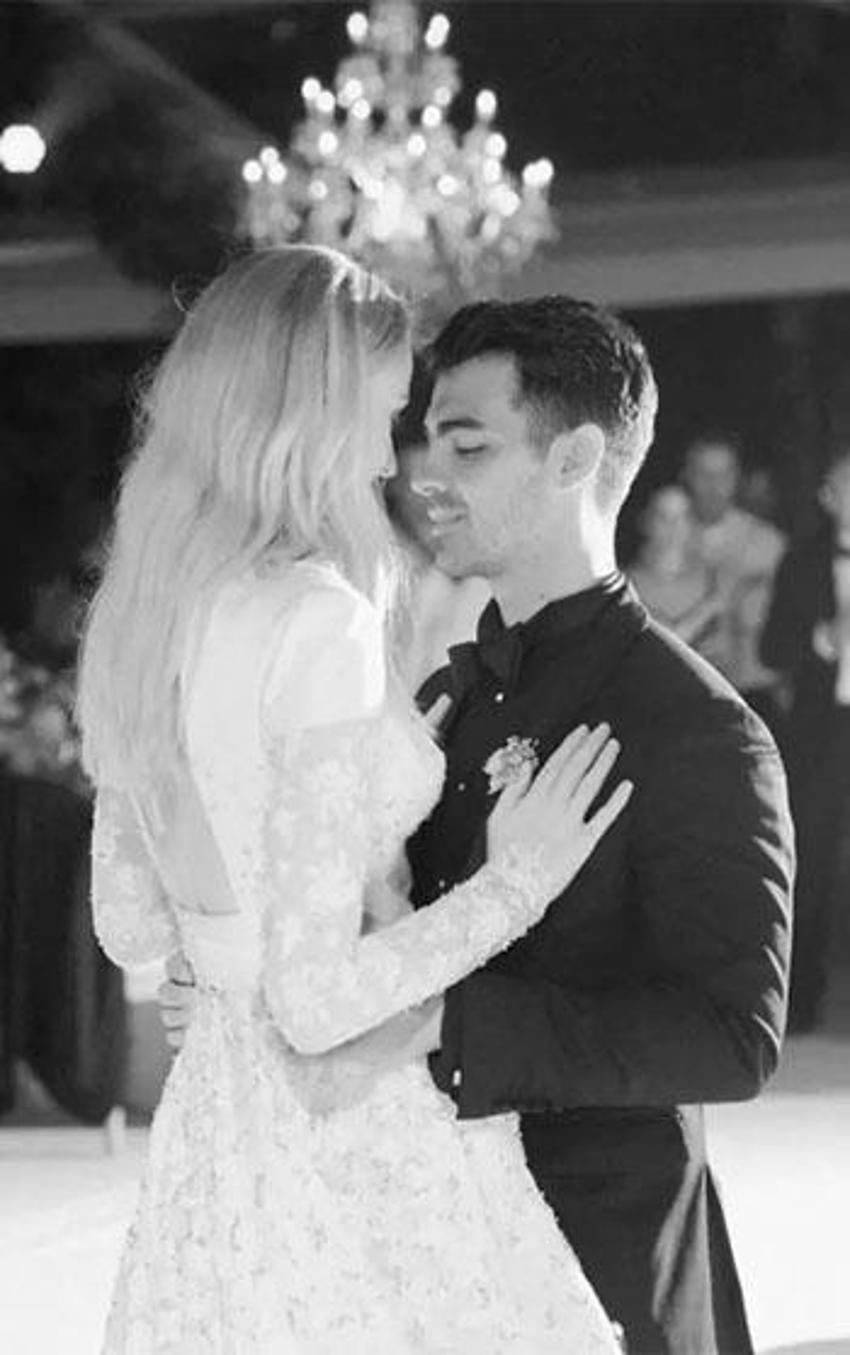 Boşanacakları konuşulan Sophie Turner ve Joe Jonas sessizliğini bozdu