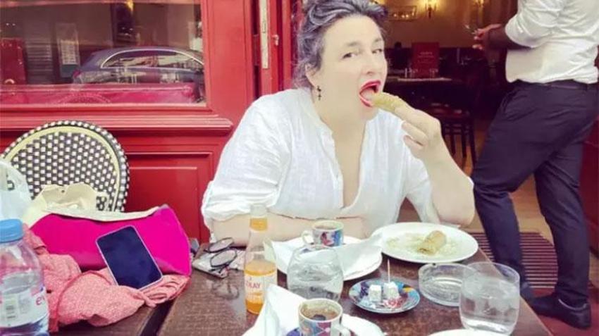 Esra Dermancıoğlu estetik yaptıranları ti'ye aldı: Yüzüne çorap geçirdi