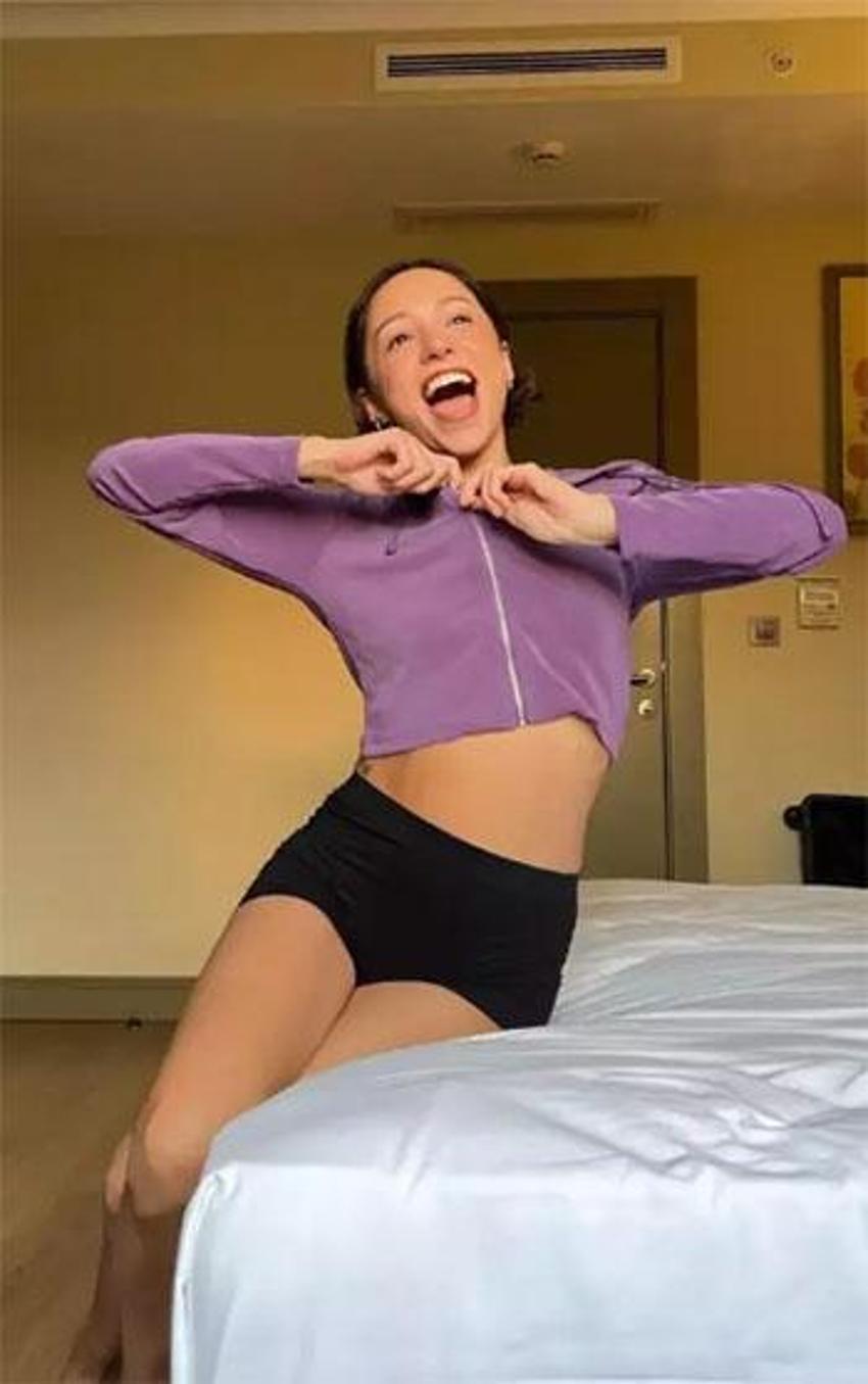 Zeynep Bastık önce İstanbul'u terk edip İzmir'e yerleşti! Şimdi de ticarete atılıyor