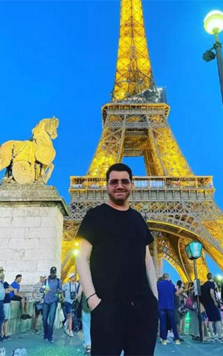 Murat Kurşun'u hayranı arkasından iterek havuza düşürdü