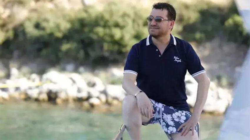 Murat Kurşun'u hayranı arkasından iterek havuza düşürdü