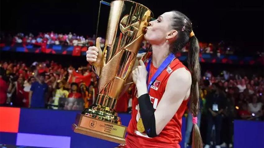 Ali Koç resmen duyurdu! Eda Erdem’in heykeli dikilecek