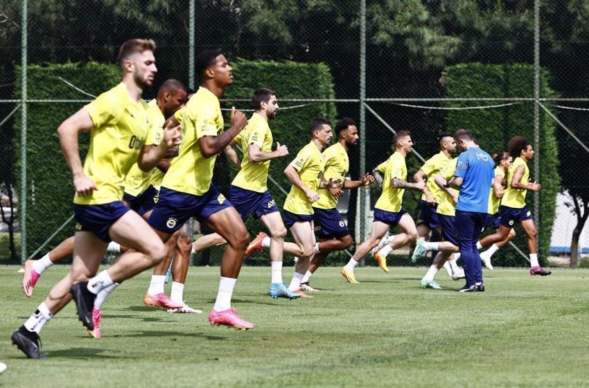 Fatih Terim'in prensiydi, Fenerbahçe'ye imza atıyor! Ters köşe transfer herkesi şaşırtacak
