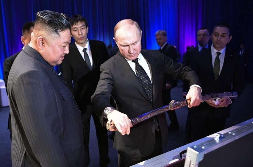Kuzey Kore lideri Kim Jong-un yeşil trenle yola çıktı Rusya’dan açıklama geldi!