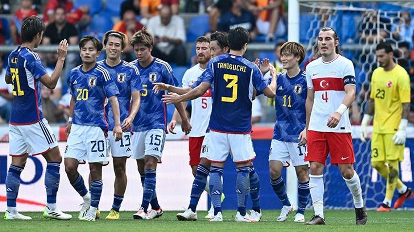 Yeter artık Stefan Kuntz! Yarım saatte 3 gol, sabırları taşırdı: Uğurcan Çakır, Mert Müldür, İsmail Yüksek...
