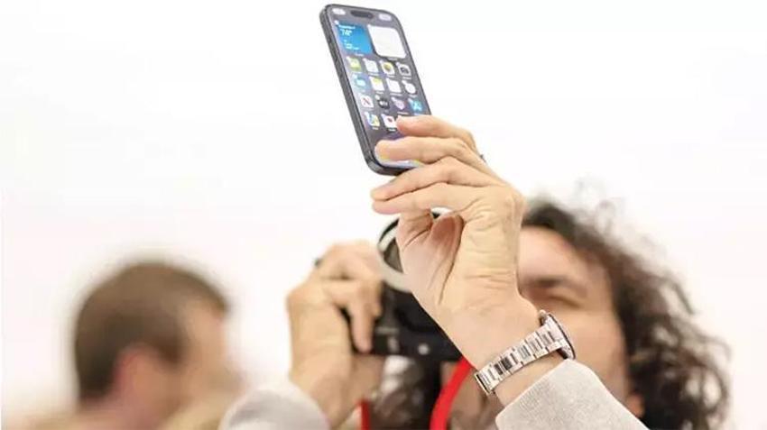 iPhone 15 ile birlikte ‘Lightning’ tarih oldu! 'Dinamik ada’ teknolojisi geldi 