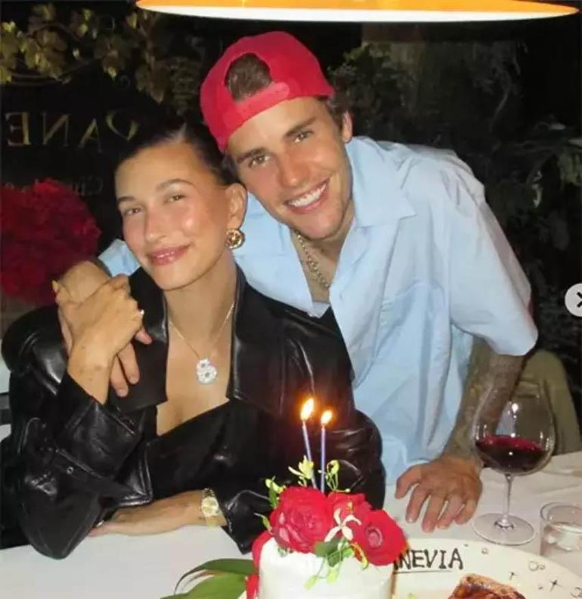 Justin Bieber evlilik yıl dönümünü romantik sözlerle kutladı! “En değerli olana, sevgilime”