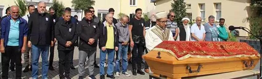Usta oyuncu Mehmet Ulay'a veda! Almanya’da toprağa verildi: 'Üzülmeden gitti'