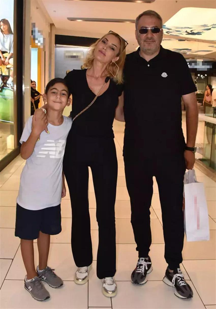 Petek Dinçöz şaşırttı: Eve gidip salça yapacağım, sahneler mutfağa doğru açıldı