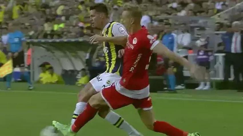 Halil Umut Meler Fenerbahçe'ye gol attı! Resmen Superman gibiydi