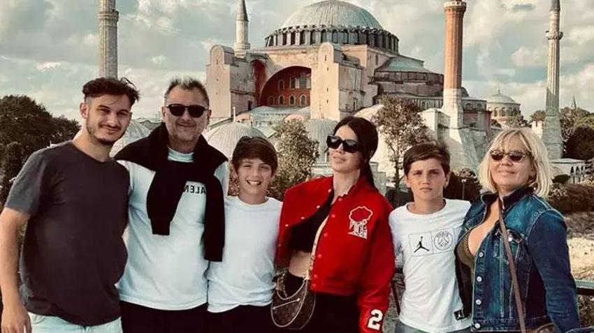 Icardi'nin eşi Wanda Nara İstanbul'u gezdi! Ayasofya önünde poz... 