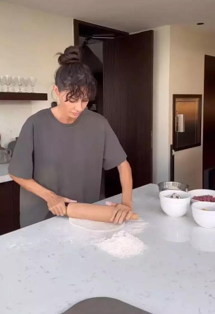 Yasemin Özilhan bu kez mutfaktaki hünerlerini sergiledi