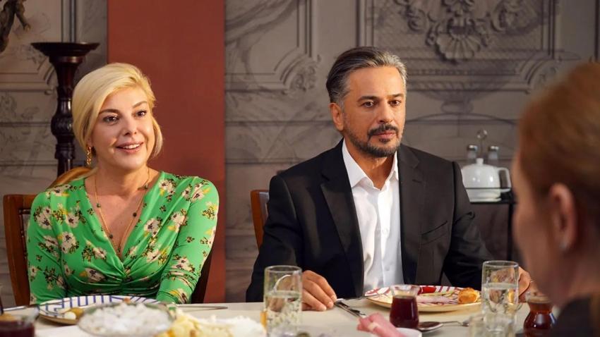 İfakat'le öpüştü, sevgilisi O çıktı! Yalı Çapkını'nda evlatlık Orhan'ın sırrı ortaya çıktı