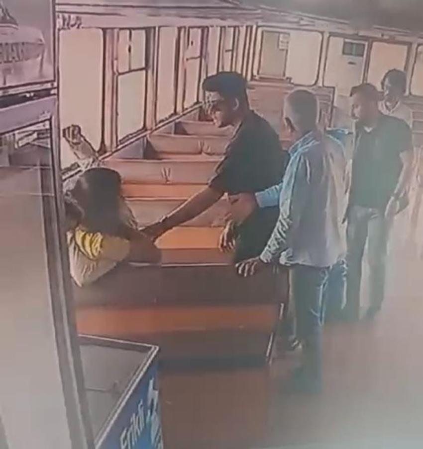 Vapurda 14 yaşındaki yolcunun saçını yaktı ifadesi ortaya çıktı!
