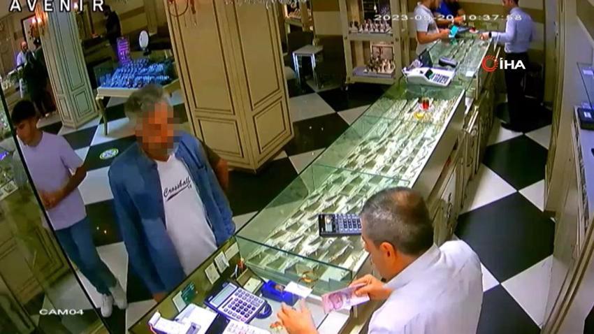 Kuyumcuları düşük ayarlı altın dolandırıcılığından gözaltına alındılar gazetecilere tepki gösterdiler: Basına haber veriliyor! Çok ayıp bir şey
