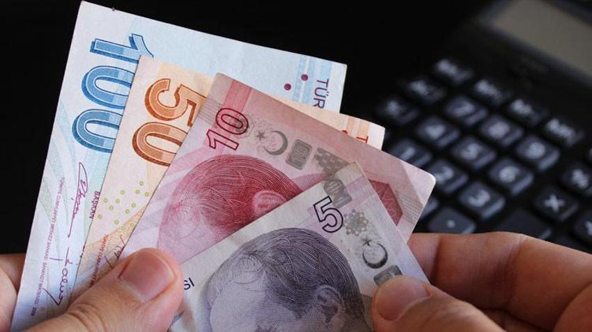 Emekliye ve memura kök ücret ve seyyanen zam! Hesaplara yatacak tarih verildi