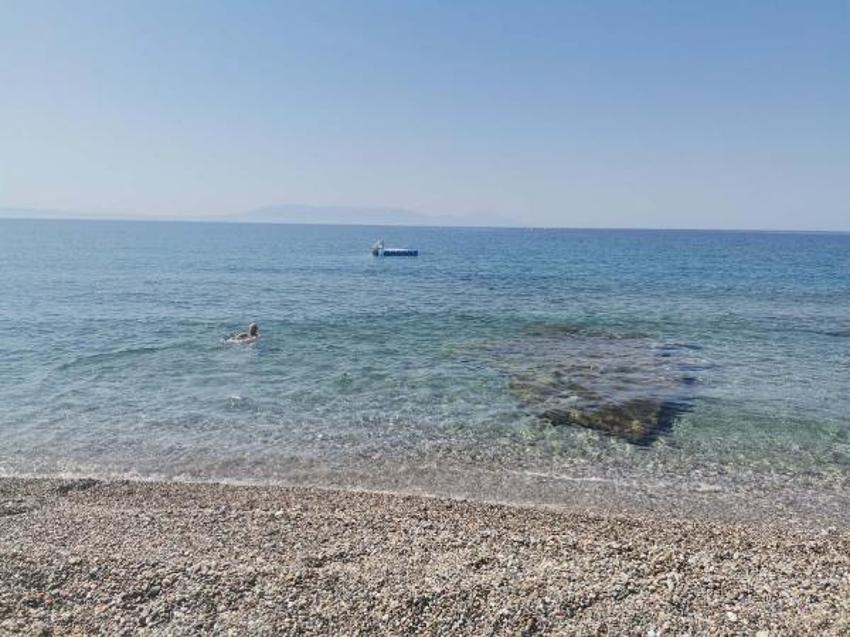 İzmir'de denizde kaya parçası tehlikesi! 'Şu an yüzde 79 engeli kaldım'