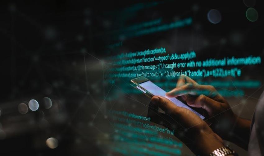 Telefonunuzun mesajları kopyalanıyor olabilir! Akıllı telefonlardaki casus nasıl yakalanır?