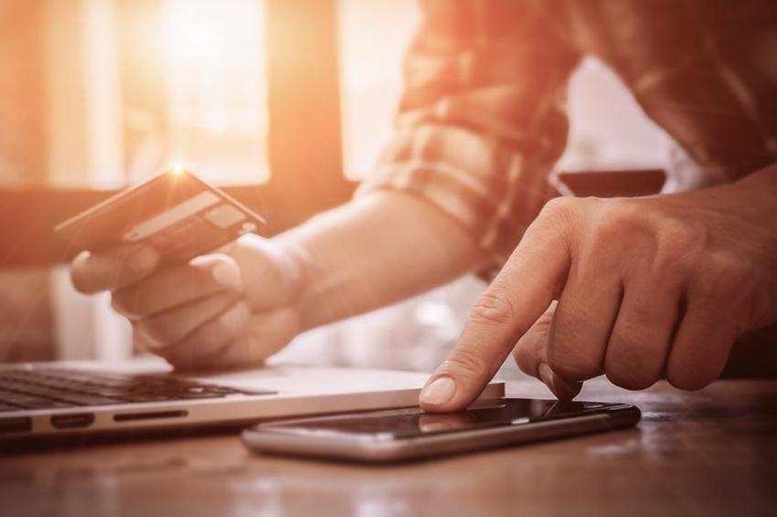 Telefonunuzun mesajları kopyalanıyor olabilir! Akıllı telefonlardaki casus nasıl yakalanır?