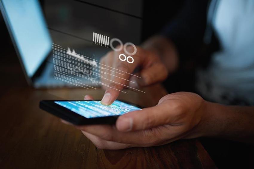 Telefonunuzun mesajları kopyalanıyor olabilir! Akıllı telefonlardaki casus nasıl yakalanır?