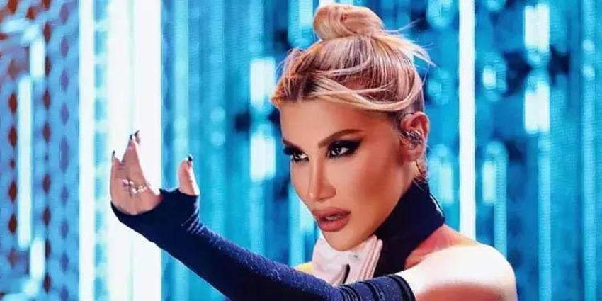 İrem Derici: Bütün ünlülerin minimum üç fake hesabı var!