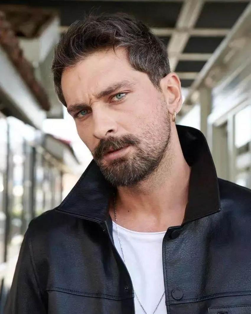 Lens dahil hiçbir plastik ekleme yapılmadı! Onur Tuna: Kendimi Atatürk olarak görünce inanamadım