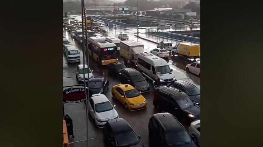 Meteoroloji'den çok sayıda ile 'sarı kodlu' uyarı geldi! Çok kuvvetli geliyor, günlerce sürecek