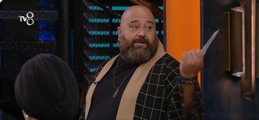 Hasan'ın reçetesi elden ele dolaştı! Şefler, MasterChef All Star'da tarif kağıdına cezayı kesti